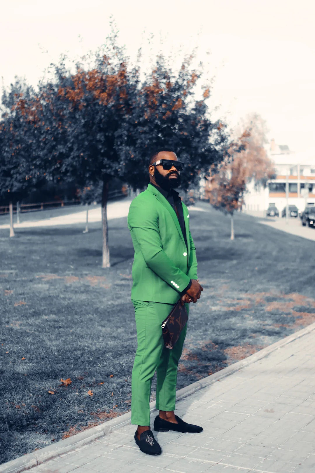 Lightweight Leafy Suits for Enhanced Hunting Concealment