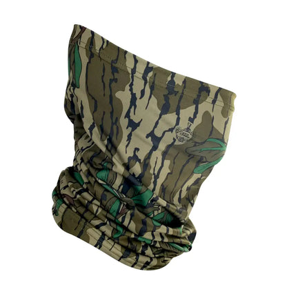 Titan 3D Leafy Gaiter in mossy oak green with leafy camouflage pattern, designed for neck protection and outdoor activities.